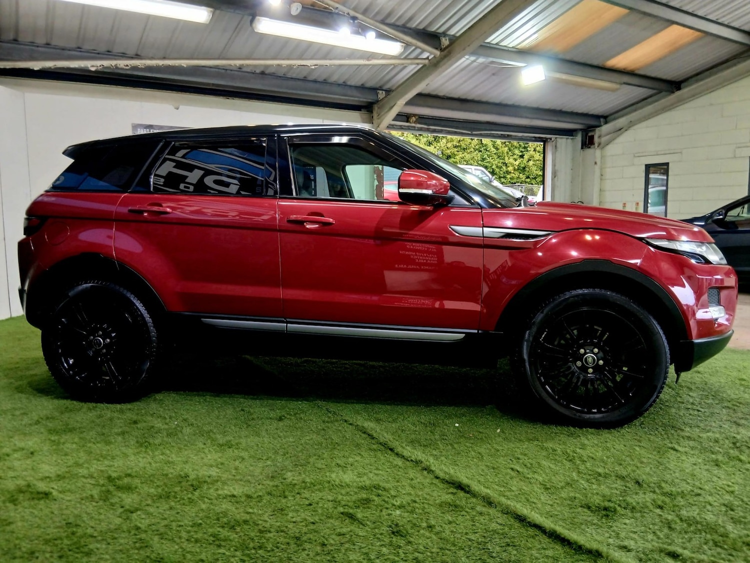 Used Land Rover Range Rover Evoque 2013 for sale - 77881130: Photo 4