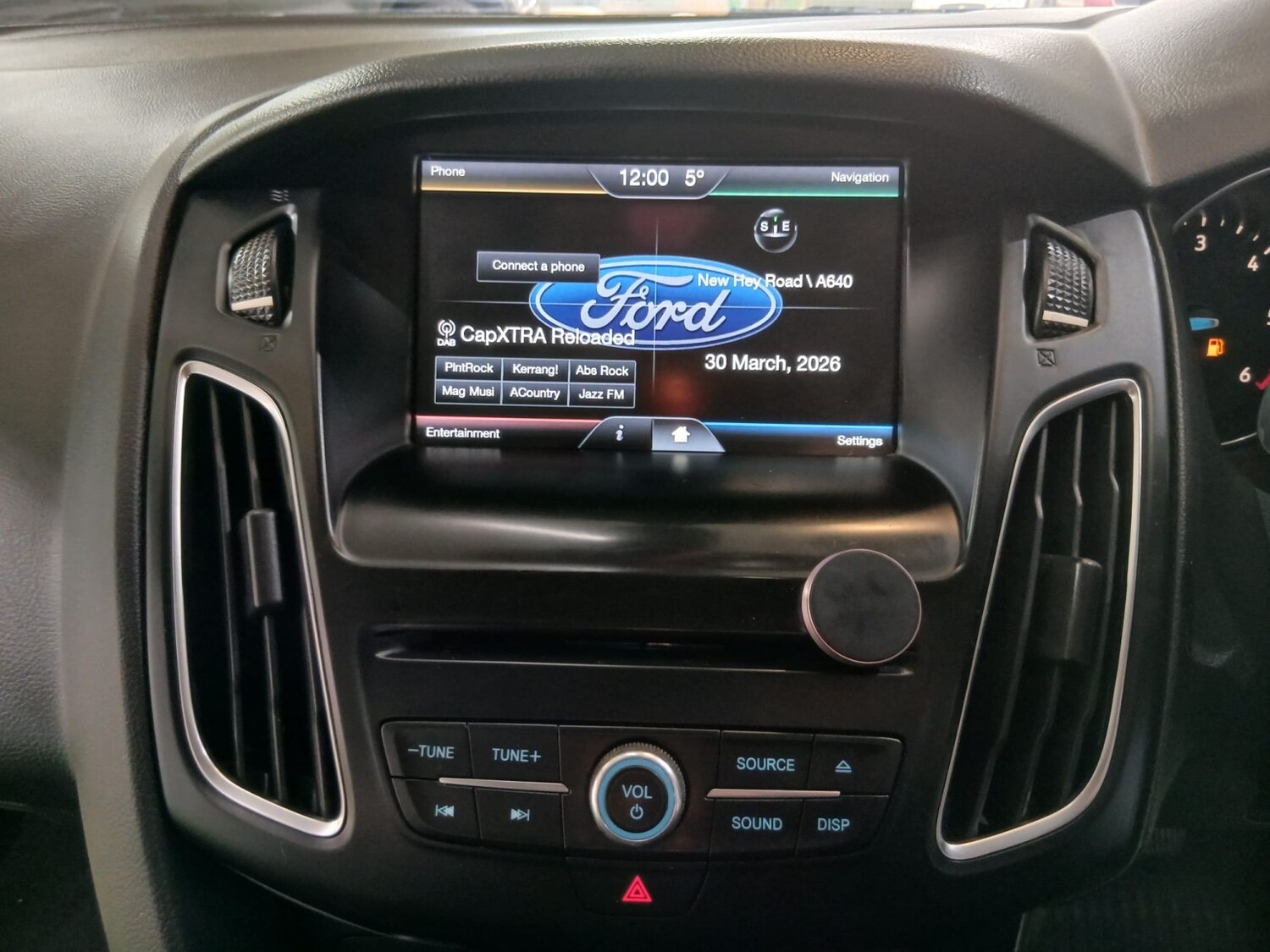 Used Ford Focus 2015 for sale - 78105950: Photo 16