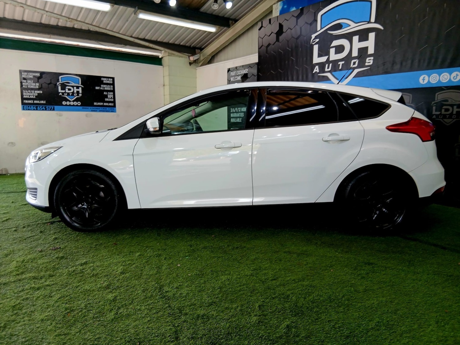 Used Ford Focus 2015 for sale - 78105950: Photo 5
