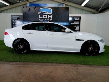 Used Jaguar XE 2016 for sale - 78938204: Photo
