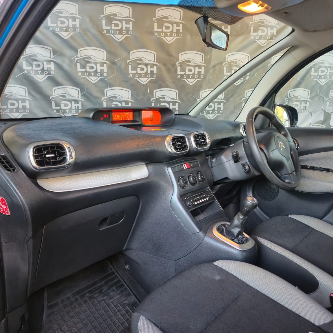 Used Citroen C3 Picasso 2013 for sale - 76455413: Photo 10