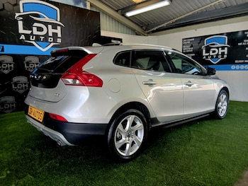 Used Volvo V40 2013 for sale - 78352878: Photo