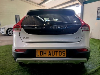 Used Volvo V40 2013 for sale - 78352878: Photo