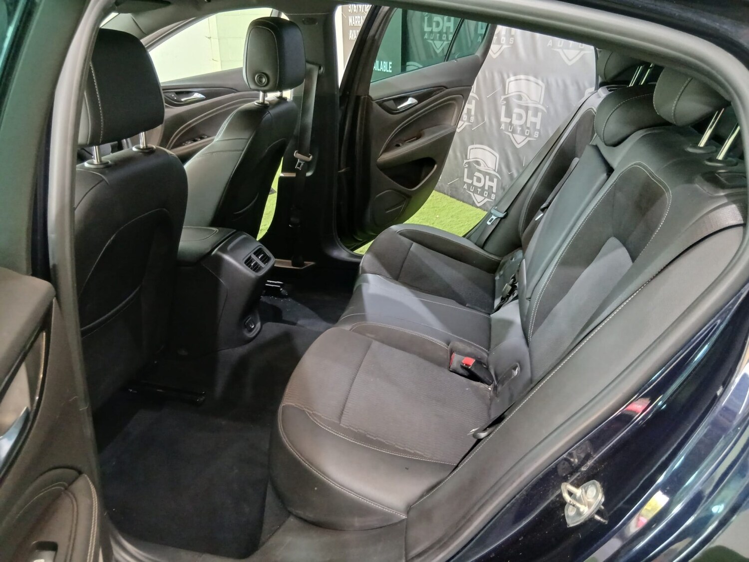 Used Vauxhall Insignia 2018 for sale - 78038895: Photo 12