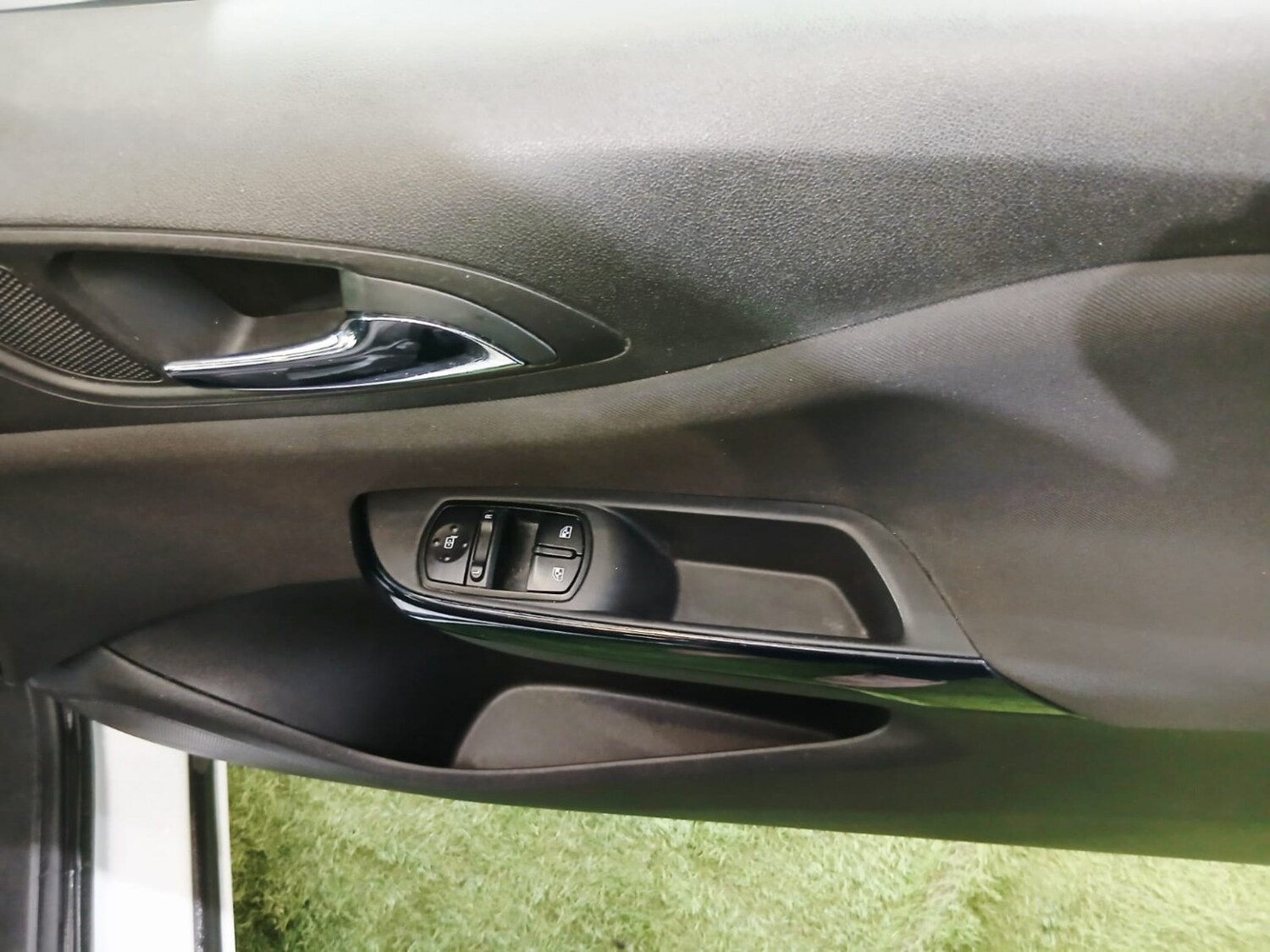 Used Vauxhall Corsa 2015 for sale - 77363615: Photo 15