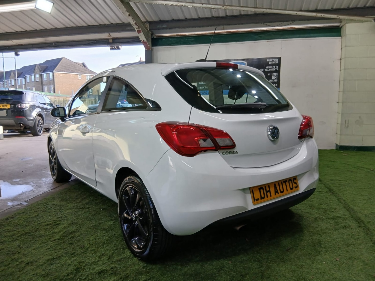 Used Vauxhall Corsa 2015 for sale - 77363615: Photo 3