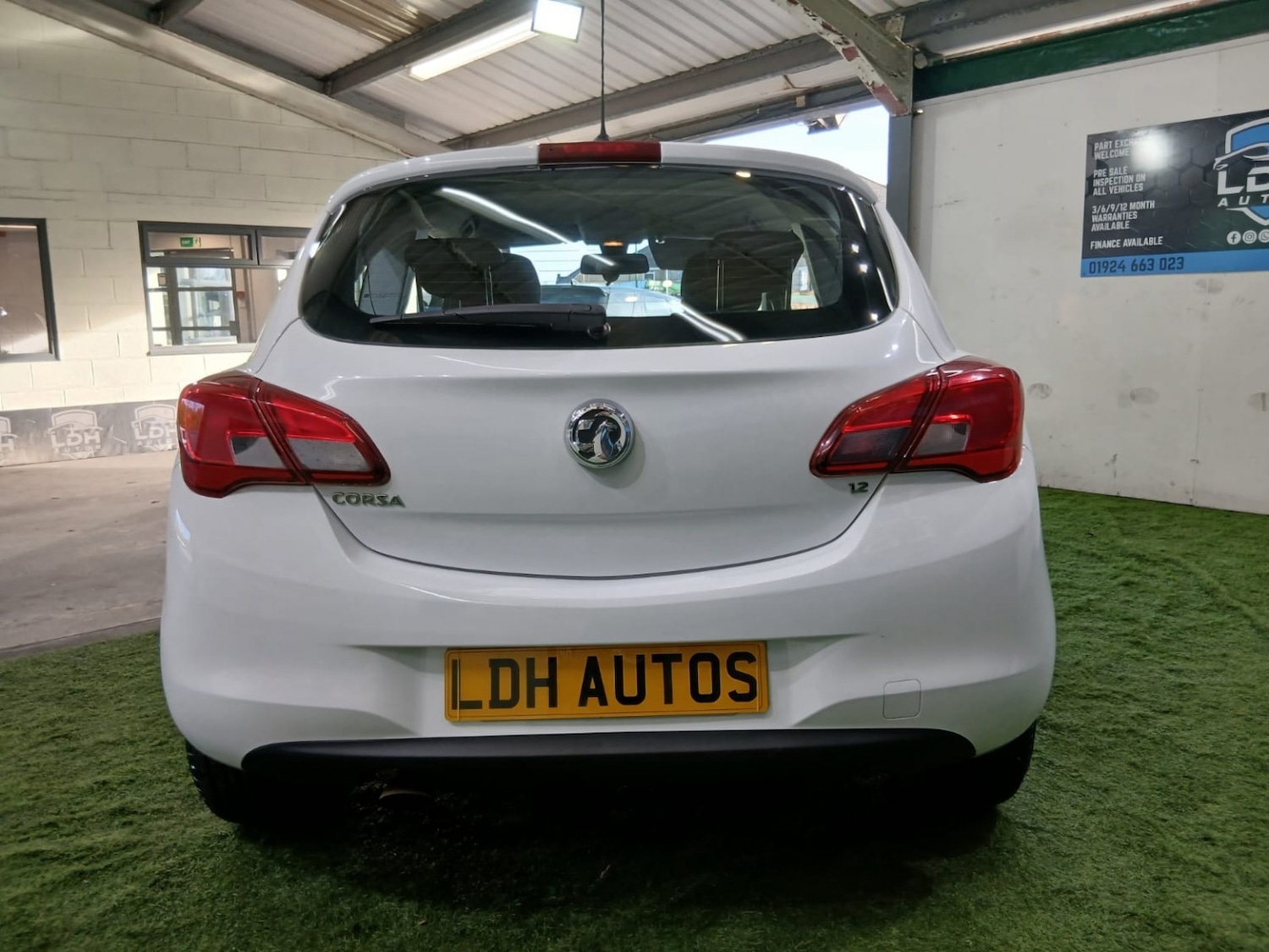 Used Vauxhall Corsa 2015 for sale - 77363615: Photo 4