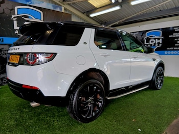Used Land Rover Discovery Sport 2017 for sale - 78744998: Photo