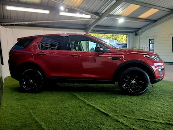 Used Land Rover Discovery Sport 2017 for sale - 77915673: Photo