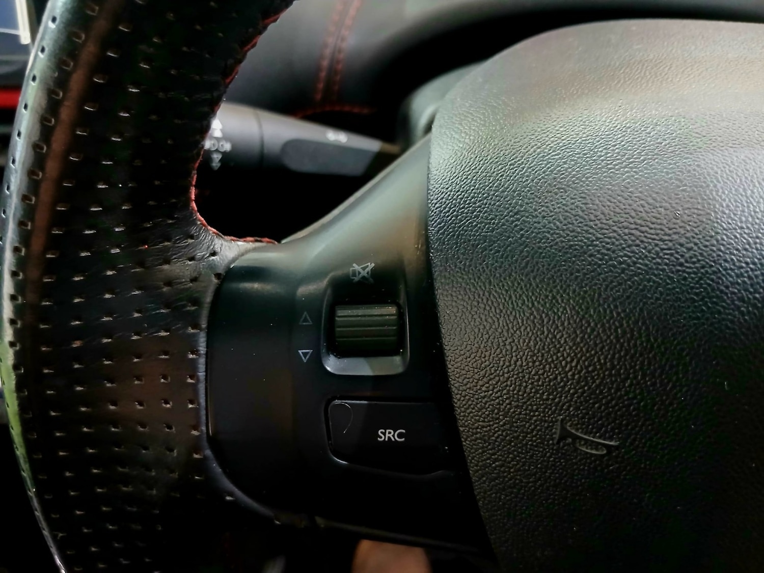 Used Peugeot 208 2014 for sale - 77844916: Photo 18