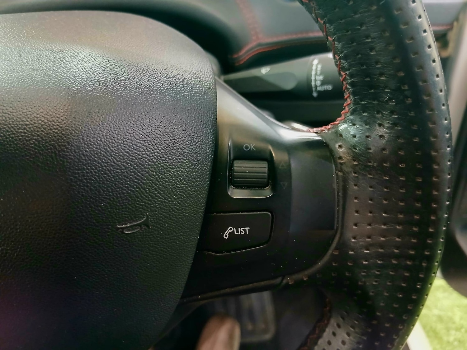 Used Peugeot 208 2014 for sale - 77844916: Photo 19