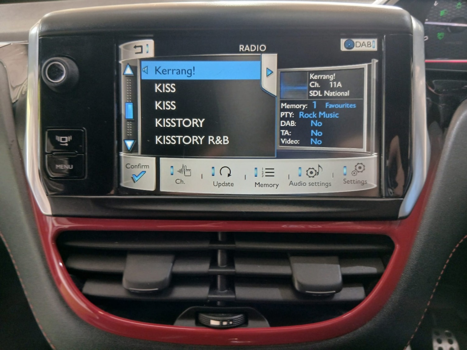 Used Peugeot 208 2014 for sale - 77844916: Photo 23