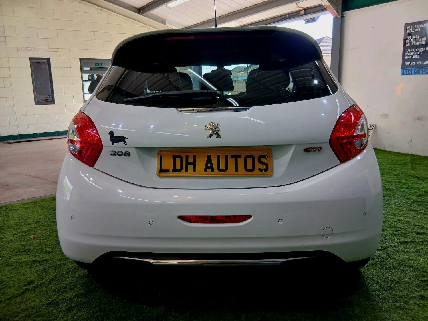 Used Peugeot 208 2014 for sale - 77844916: Photo 6