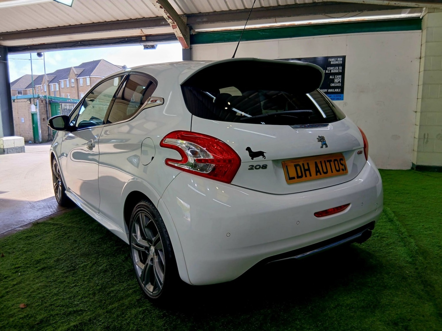 Used Peugeot 208 2014 for sale - 77844916: Photo 7