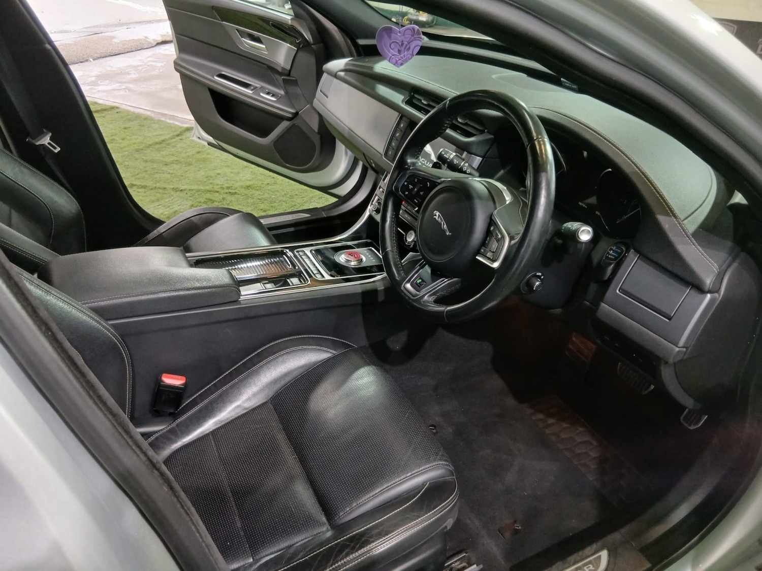 Used Jaguar XF 2016 for sale - 77528311: Photo 11