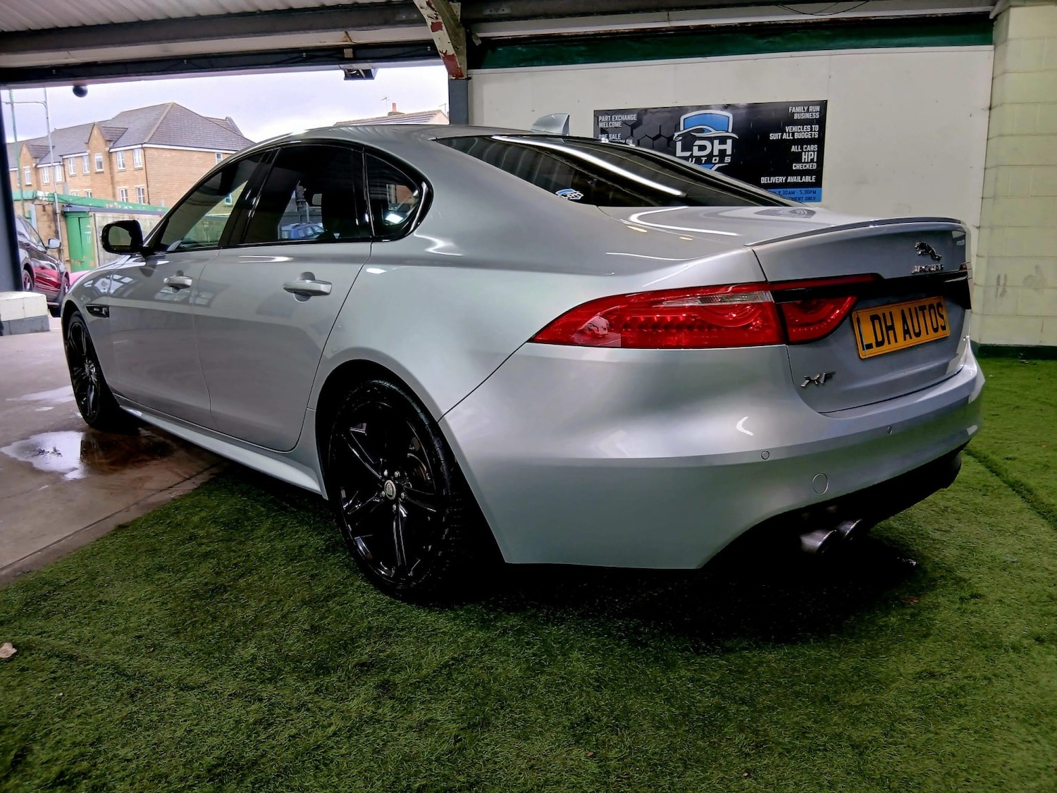 Used Jaguar XF 2016 for sale - 77528311: Photo 3