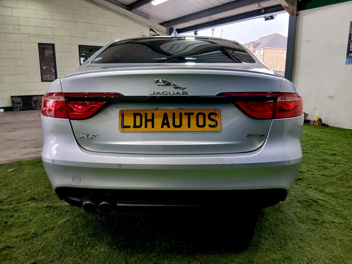 Used Jaguar XF 2016 for sale - 77528311: Photo 4