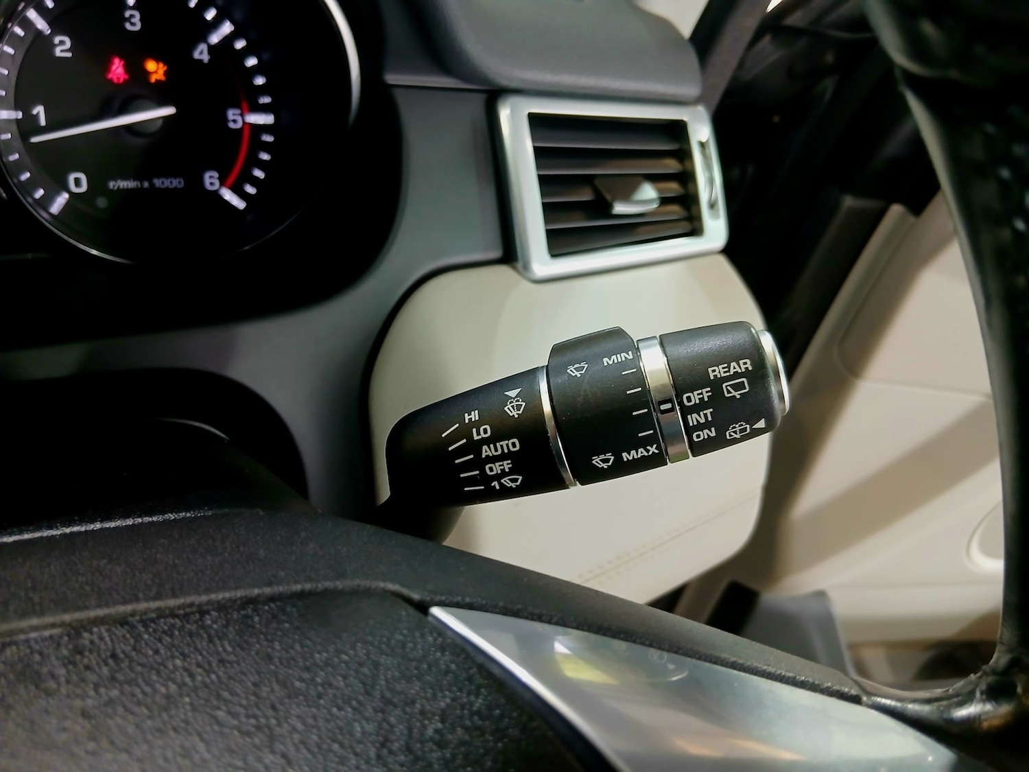 Used Land Rover Discovery Sport 2015 for sale - 77099898: Photo 28