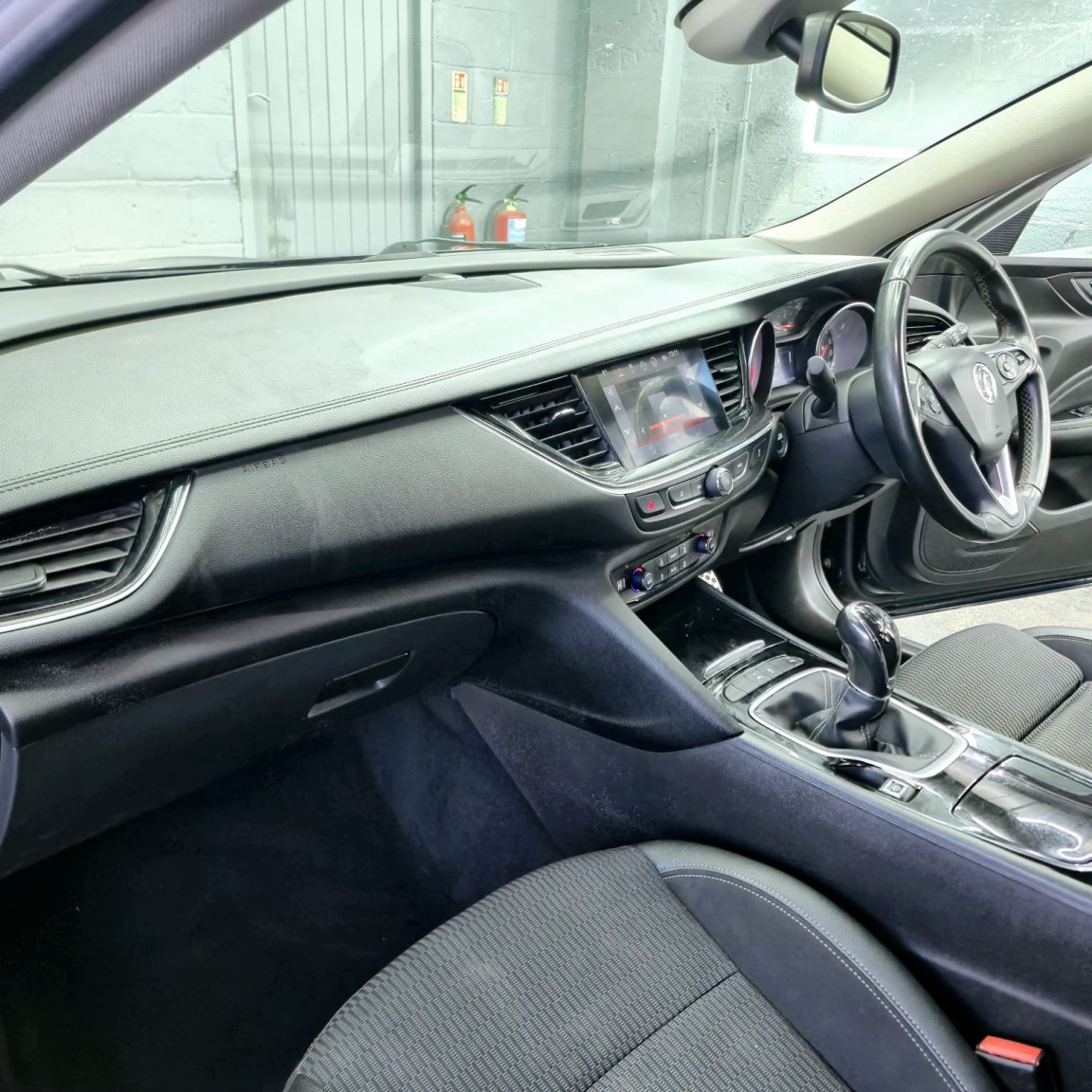 Used Vauxhall Insignia 2017 for sale - 77099893: Photo 12