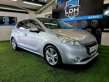Used Peugeot 208 2015 for sale - 78340026: Photo