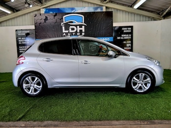 Used Peugeot 208 2015 for sale - 78340026: Photo