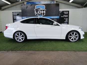 Used Mercedes-Benz C Class 2013 for sale - 79400778: Photo