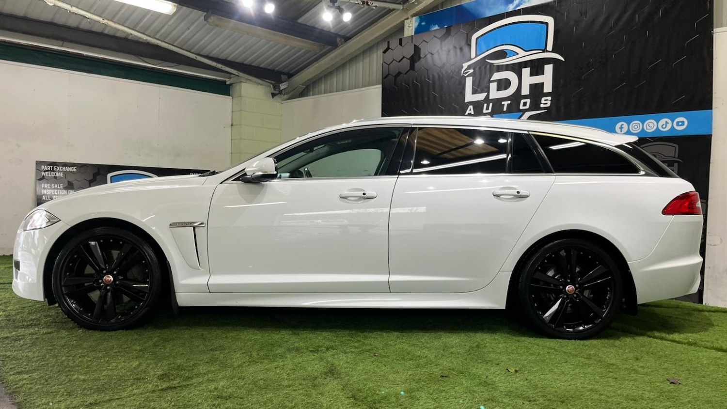 Used Jaguar XF 2014 for sale - 77179720: Photo 3