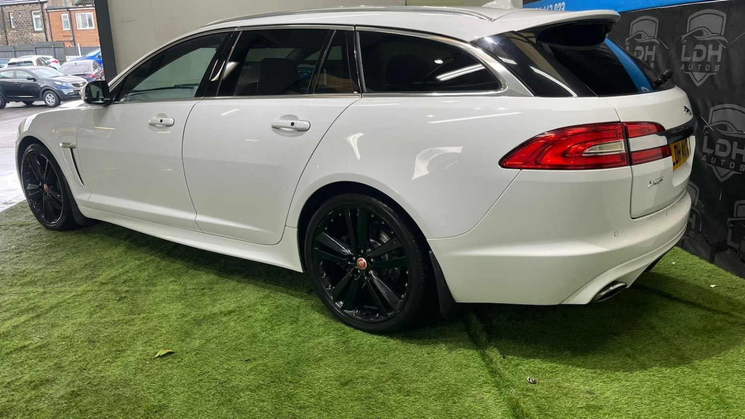 Used Jaguar XF 2014 for sale - 77179720: Photo 4