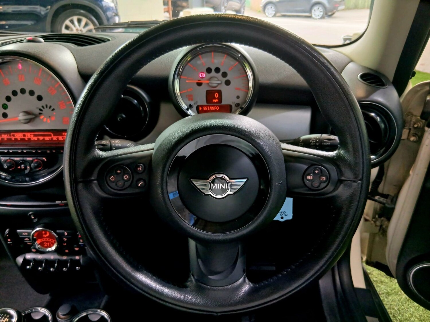 Used MINI Clubman 2011 for sale - 77844975: Photo 13