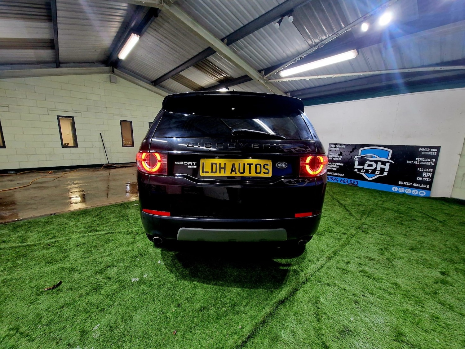 Used Land Rover Discovery Sport 2017 for sale - 77148205: Photo 4