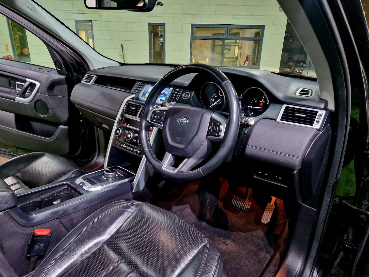 Used Land Rover Discovery Sport 2017 for sale - 77148205: Photo 8