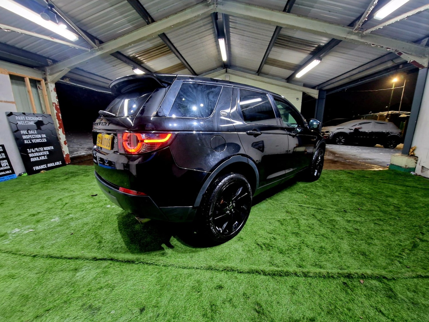 Used Land Rover Discovery Sport 2017 for sale - 77148205: Photo 9