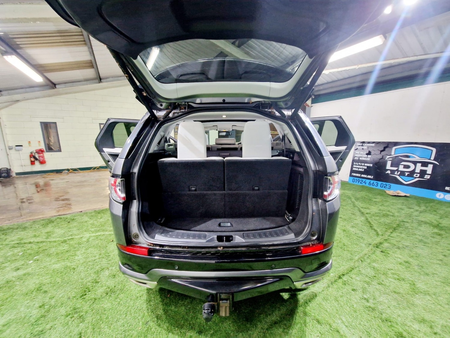 Used Land Rover Discovery Sport 2017 for sale - 77148193: Photo 24