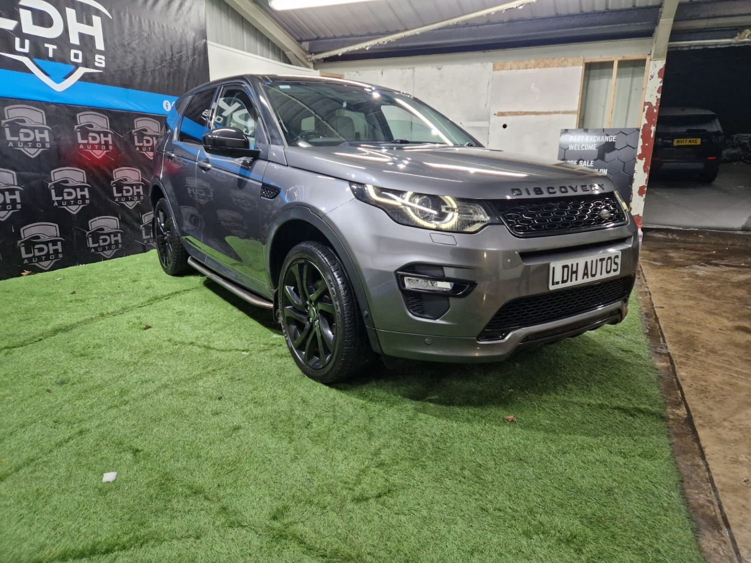 Used Land Rover Discovery Sport 2017 for sale - 77148193: Photo 6
