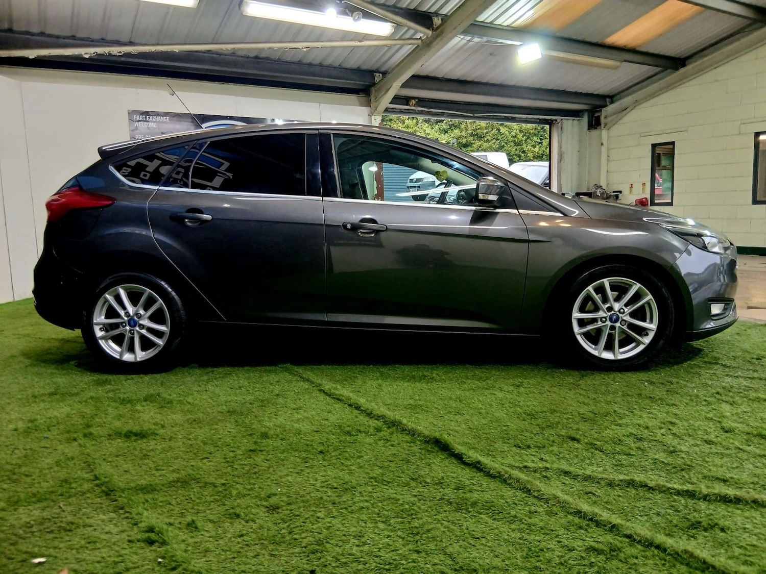 Used Ford Focus 2015 for sale - 77622426: Photo 4