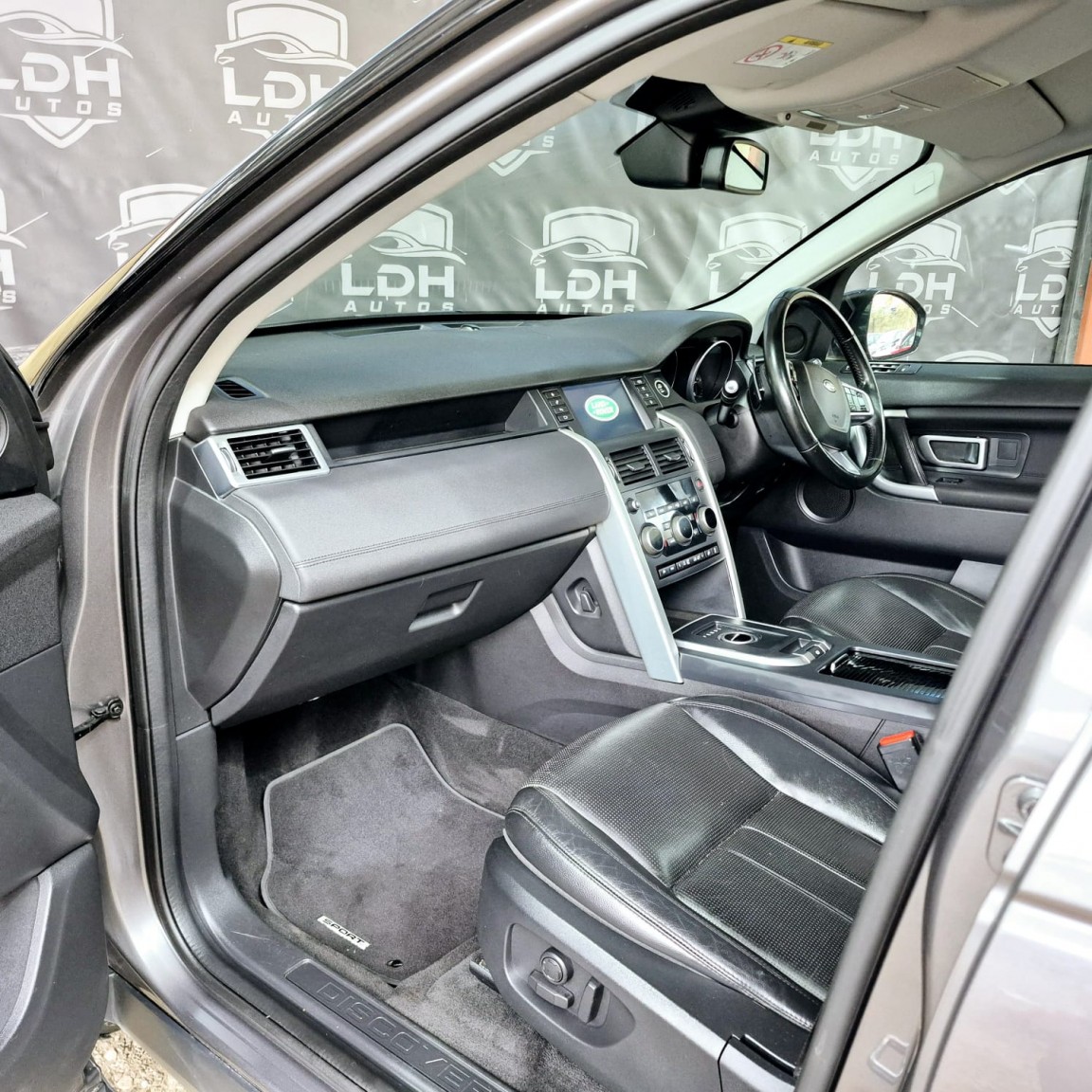 Used Land Rover Discovery Sport 2016 for sale - 77058424: Photo 10