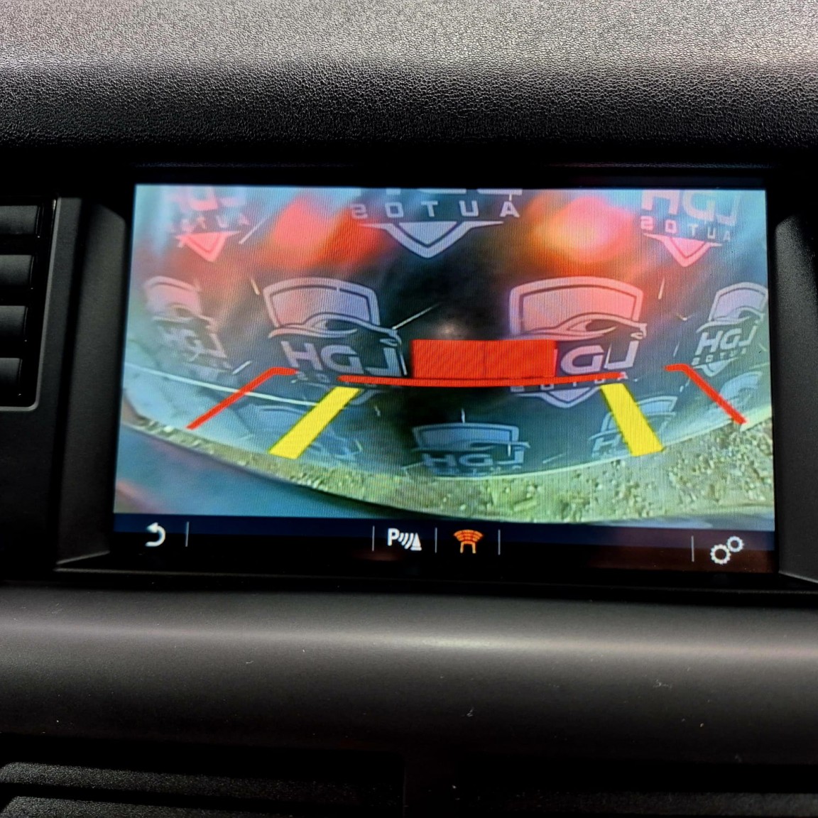 Used Land Rover Discovery Sport 2016 for sale - 77058424: Photo 15