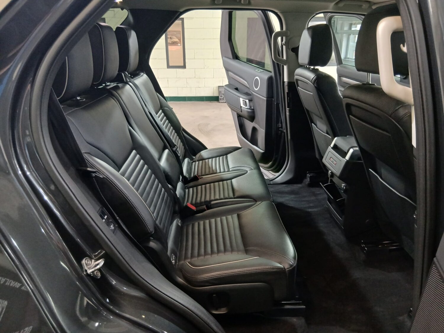 Used Land Rover Discovery 2017 for sale - 77822272: Photo 22