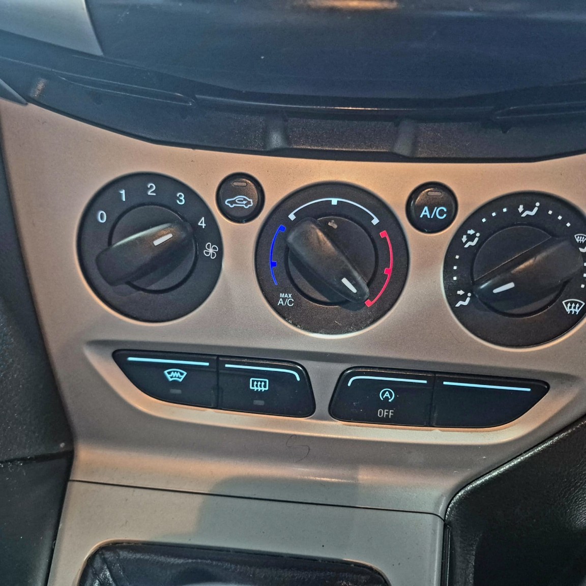 Used Ford Focus 2013 for sale - 76968561: Photo 13