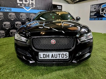 Used Jaguar XE 2017 for sale - 77844970: Photo