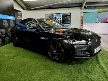 Used Jaguar XE 2017 for sale - 77844970: Photo