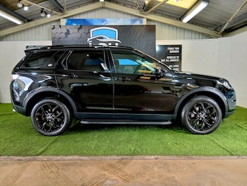 Used Land Rover Discovery Sport 2017 for sale - 78289700: Photo