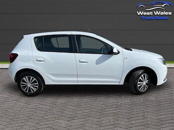 Used Dacia Sandero 2020 for sale - 78456815: Photo