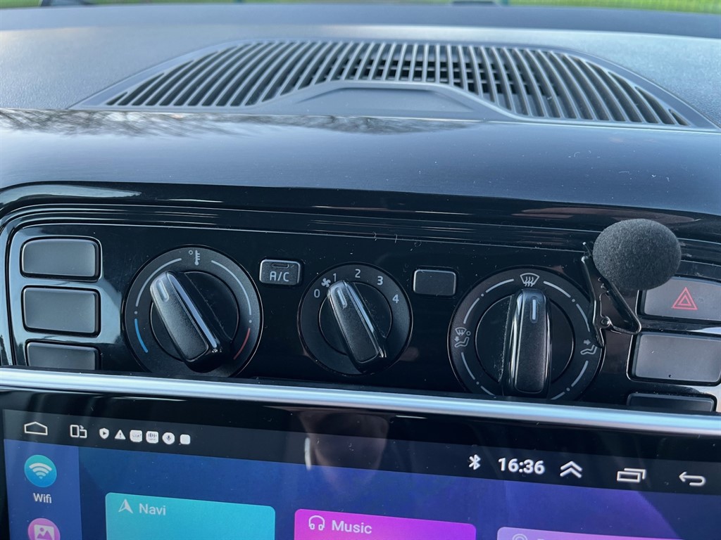 Used Volkswagen up! 2014 for sale - 76684508: Photo 23