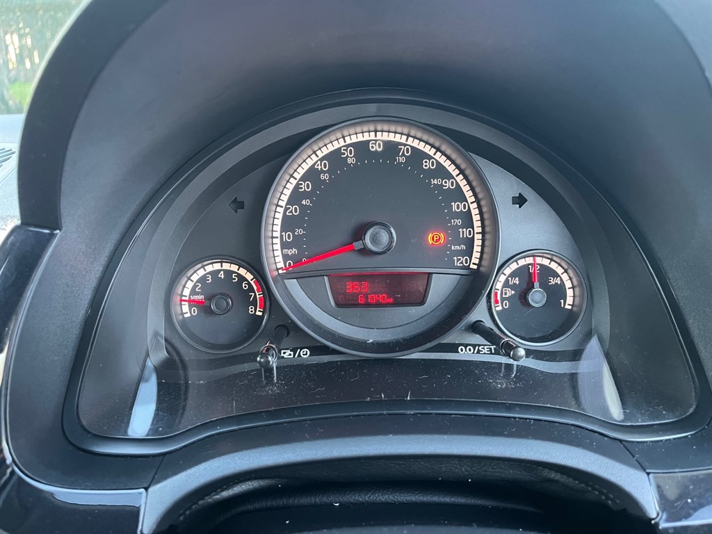 Used Volkswagen up! 2014 for sale - 76684508: Photo 27