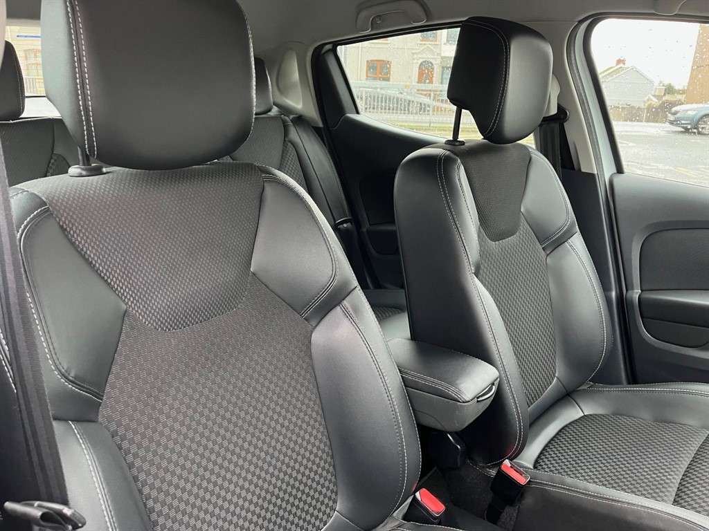 Used Renault Clio 2017 for sale - 76452451: Photo 16