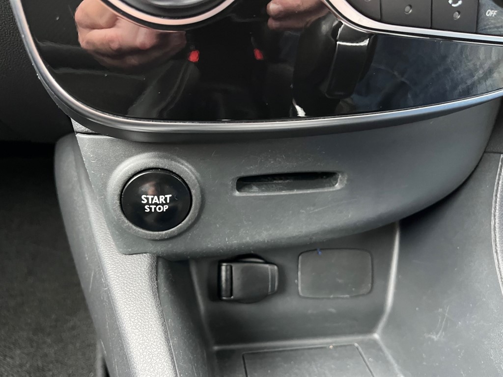 Used Renault Clio 2017 for sale - 76452451: Photo 23