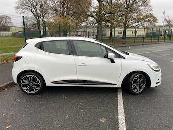 Used Renault Clio 2017 for sale - 76452451: Photo