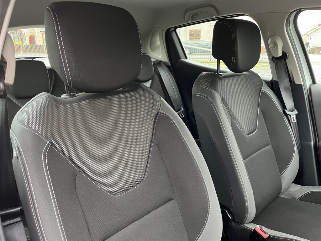 Used Renault Clio 2018 for sale - 76544648: Photo 16