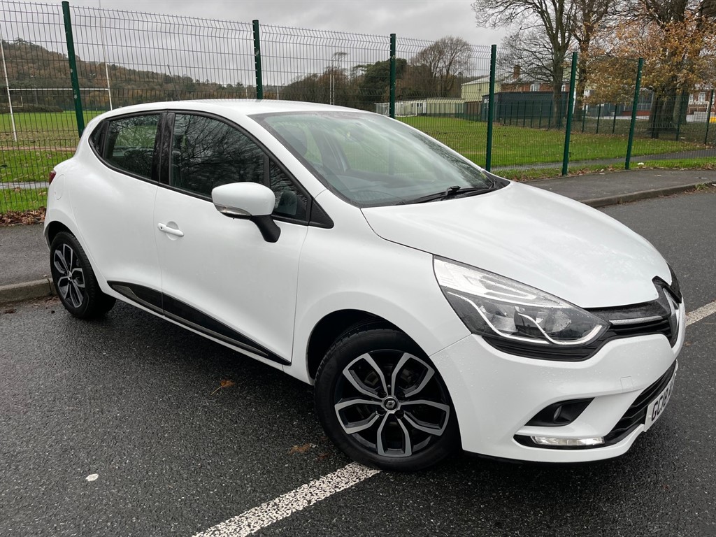 Used Renault Clio 2018 for sale - 76544648: Photo 2